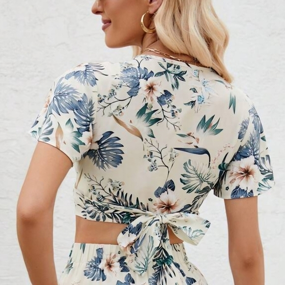 Lauren Taylor | Wrap crop top | size large - Picture 3 of 12